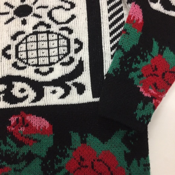 Vintage 80's Looking Good Knits LTD. Black White & Red Rose Floral Sweat… - Picture 4 of 9